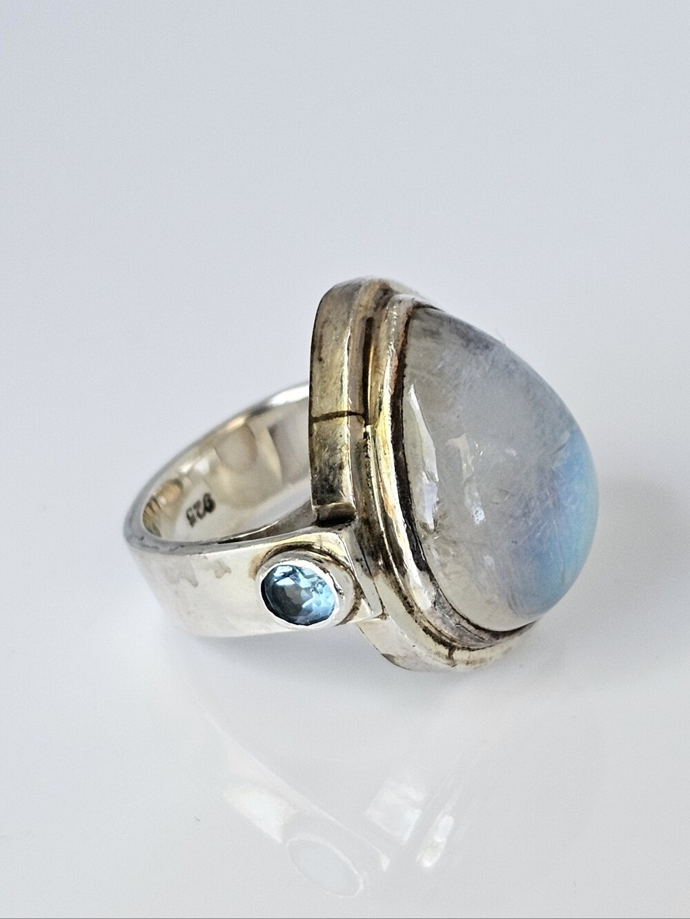 Vintage Artisan Aurora Moonstone & Blue Topaz Sterling Silver Ring! Size 8! - Picture 2 of 5